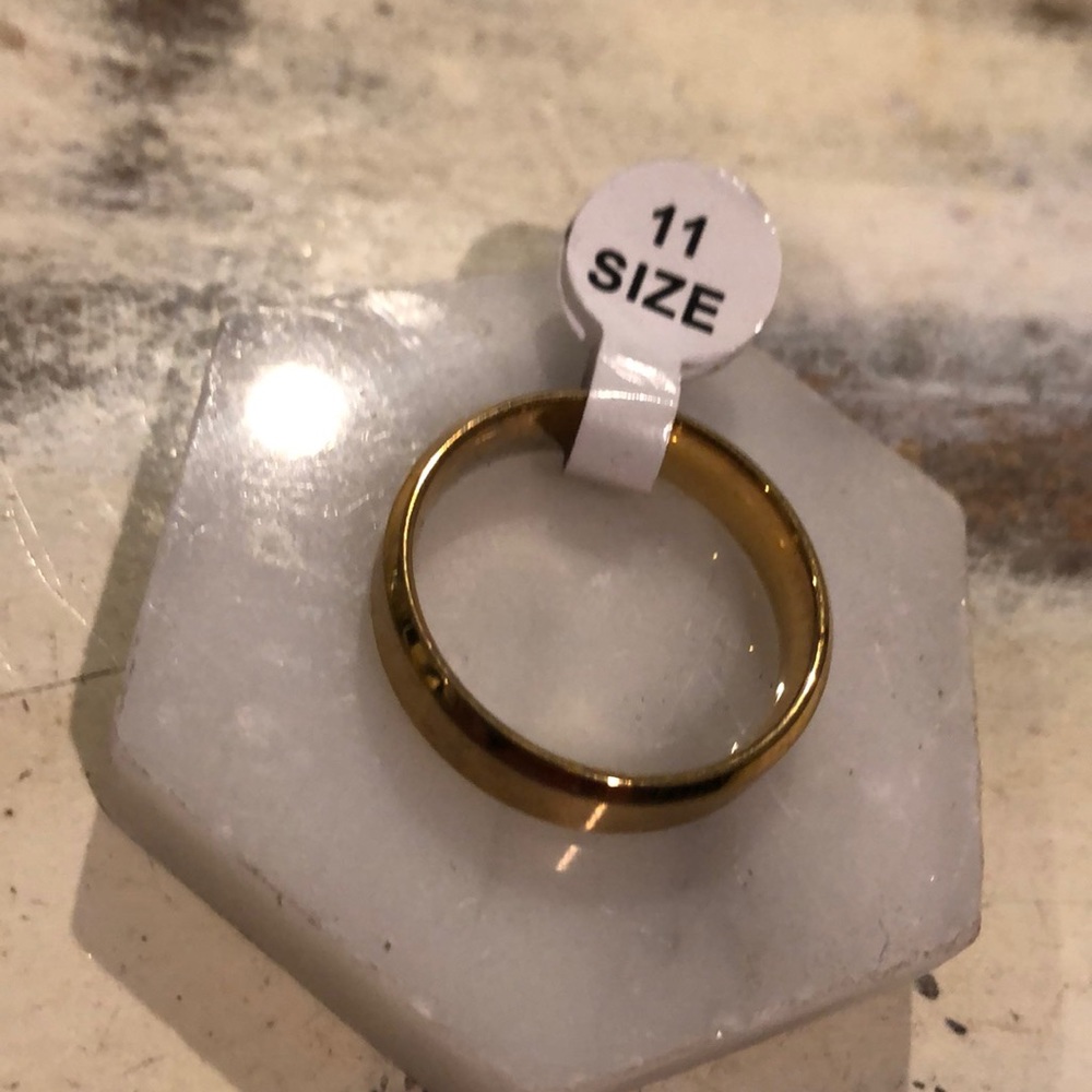 Metal gold colored ring